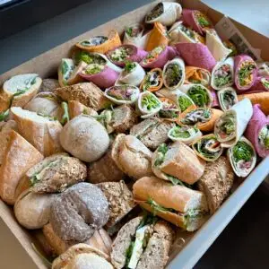 Luxe broodjes/wrapbox (vanaf 6 personen)